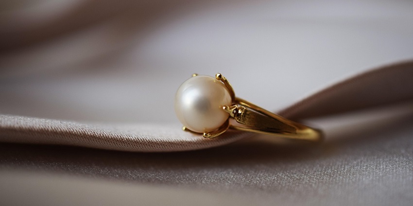 An image of a pearl resembling a polished Sabah pearl, a famous thing to buy in Malaysia.