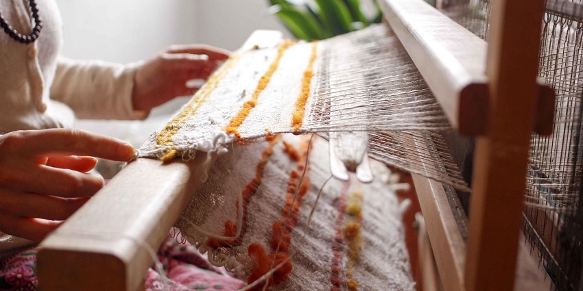 Rich cultural heritage through traditional Sadu Weavings, a must-thing to buy in Kuwait.