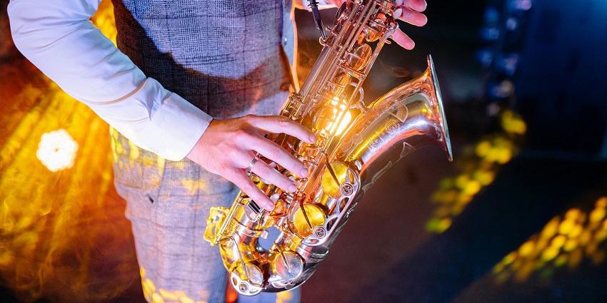 Image of a man playing the jazz instrument at Saint-Louis International Jazz Festival