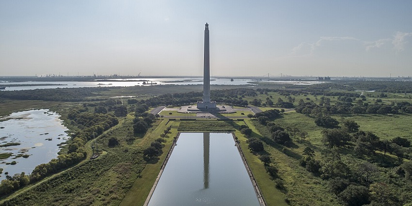 The San Jacinto Monument, the tallest war memorial in the U.S., symbolising Texas pride.