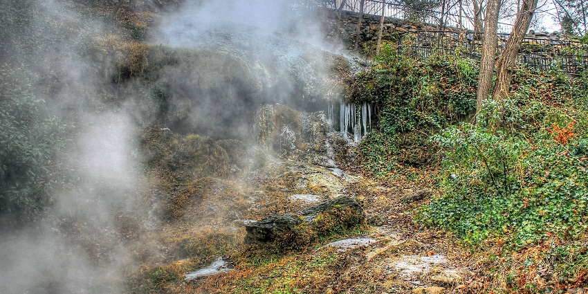 Sanxiang Hot Springs are one of the popular places to visit near Macau for relaxation.