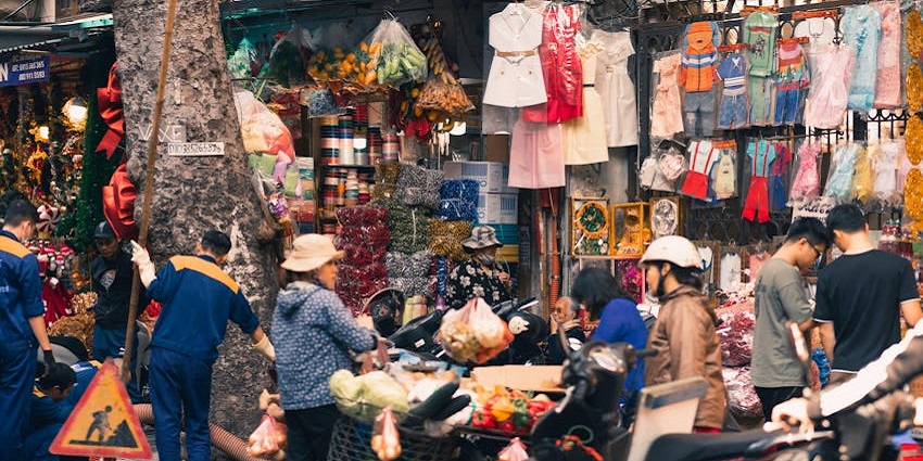 People shopping and strolling in the busy Sector 17 Market area