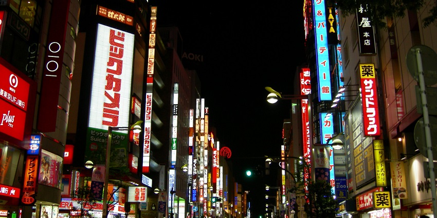 Illuminations dazzle with lights as things to do in Tokyo in December inspire wonder