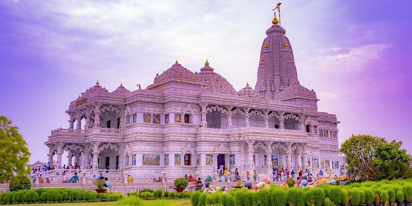 Shirdi Sai Baba Mandir in Salt Lake, Kolkata, offering divine spiritual peace.