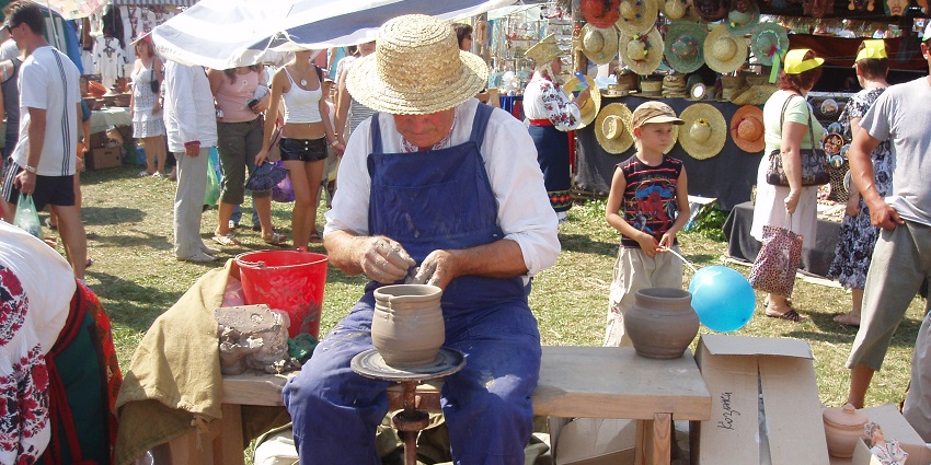 Traditional stalls and crafts at the Sorochinsky Fair, celebrating folk culture at festivals in Ukraine.