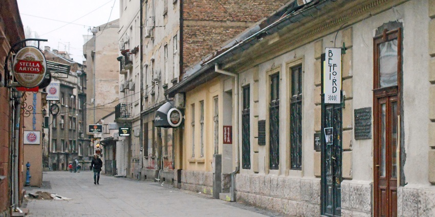 Soak in the bohemian charm of Skadarlija, a cobbled street known for its restaurants, artists, and live music, among the best things to do in Belgrade.