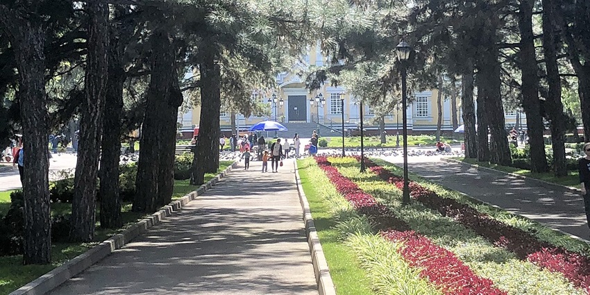 An image of Panfilov Park, a peaceful walking destination in Almaty, in September.