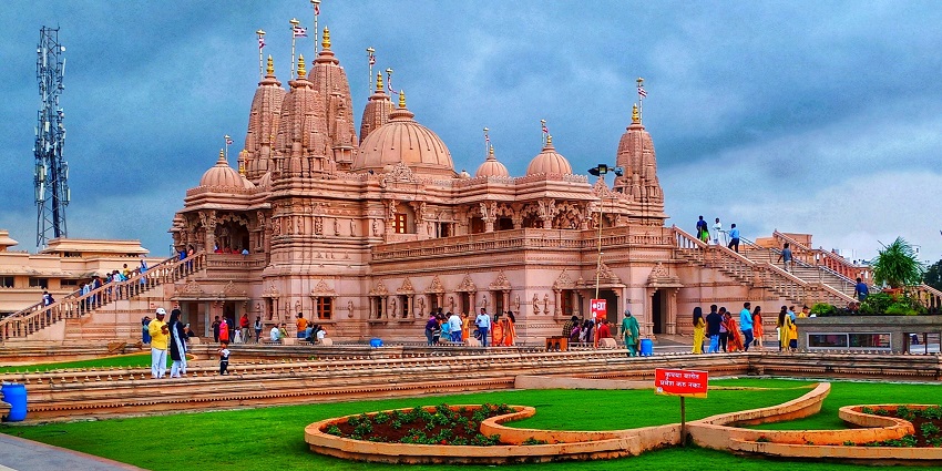 Image of Beautiful artwork and incredible architecture Swaminarayan temple