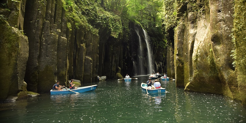 A serene image of Takachiho Gorge, one of the iconic valleys in Japan known for its boat rides.