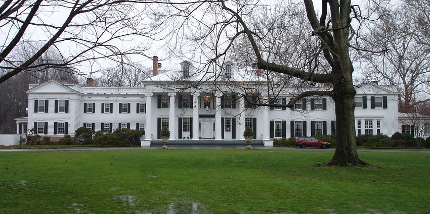 Stunning view of the official residence of the Governor, showcasing its grand exterior.