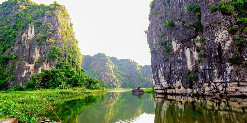 Among the Trang An Vietnam tourist attractions, you cannot miss the stunning Tam Coc.