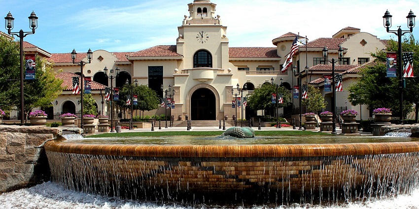 A scenic wine country with rolling vineyards, hot air balloon rides, and charming Old Town, among the best places to visit near San Diego.