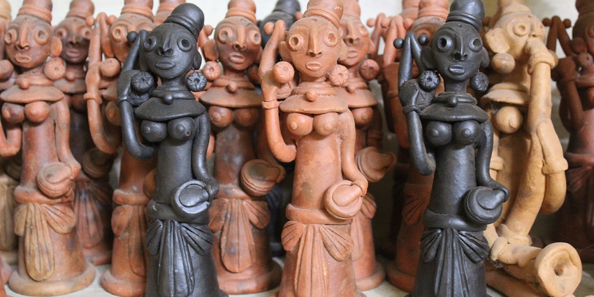 Experience the craftsmanship of terracotta crafts,a beautiful way to experience Dhaka’s culture.