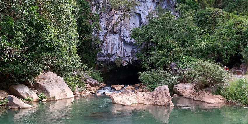 An image of the mystical water body at Tham Kong Lo, one of the best caves in Laos
