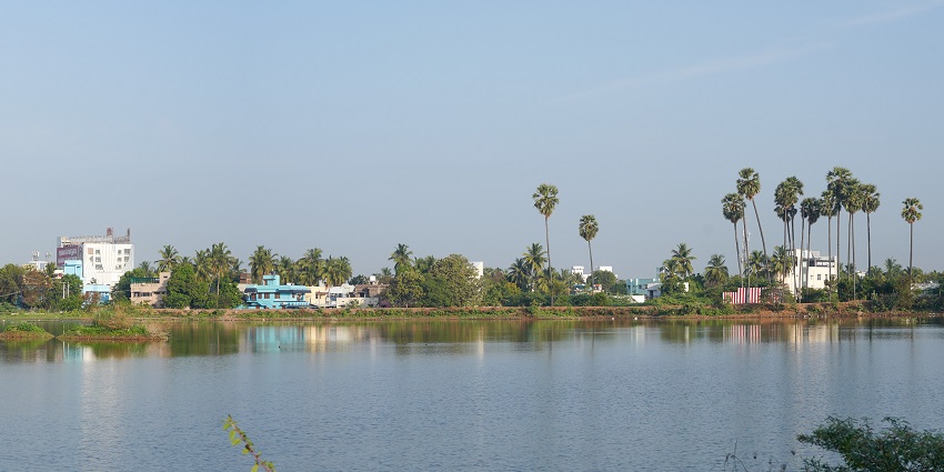 Tirunelveli’s temple and waterfalls make it a peaceful place to visit near Sri Lanka.