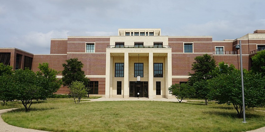 An image of the exterior of the George W. Bush Presidential Library and Museum.