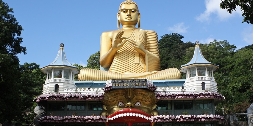 Learn about Sri Lanka’s monastic traditions and Buddhist art at a cultural history museum.