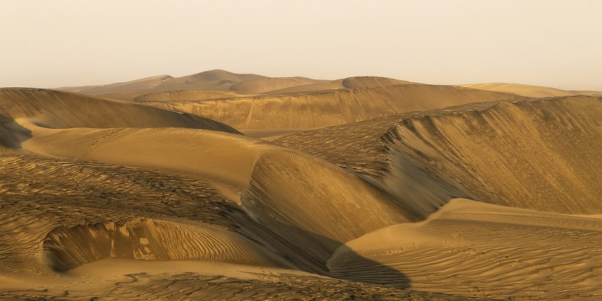 Trek through the Patagonian Desert and Steppe, a top activity in things to do in Patagonia Argentina.