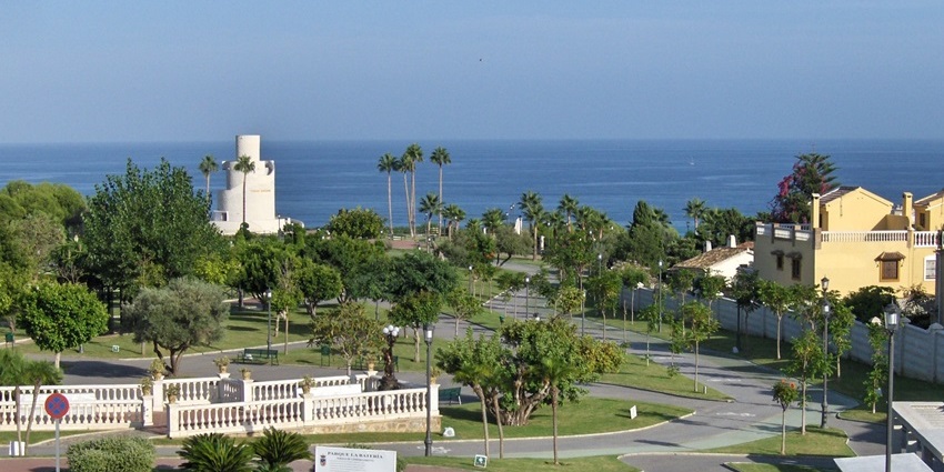 Enjoy panoramic views, and shaded walking trails at this scenic hilltop park.
