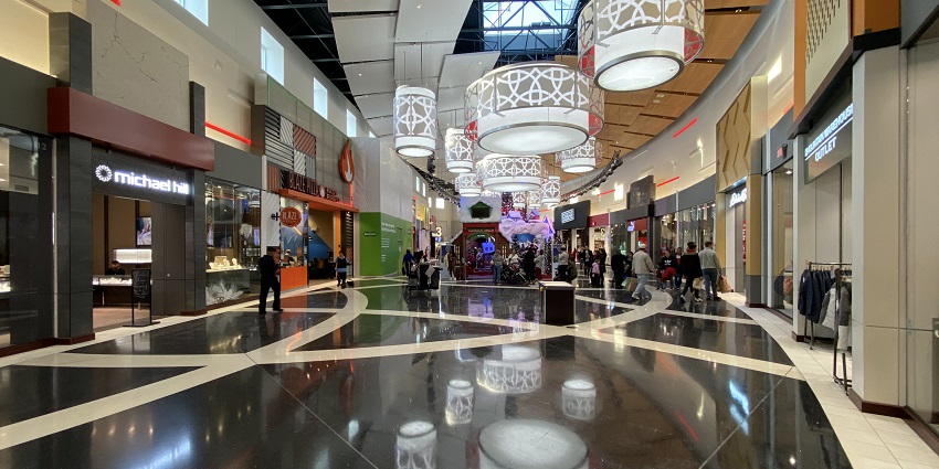 A retail hall of the Vaughan Mills, among the most famous malls in Toronto, Canada.
