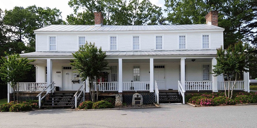 Tour this historic 1831 home and soak in South Carolina’s elegant antebellum charm.