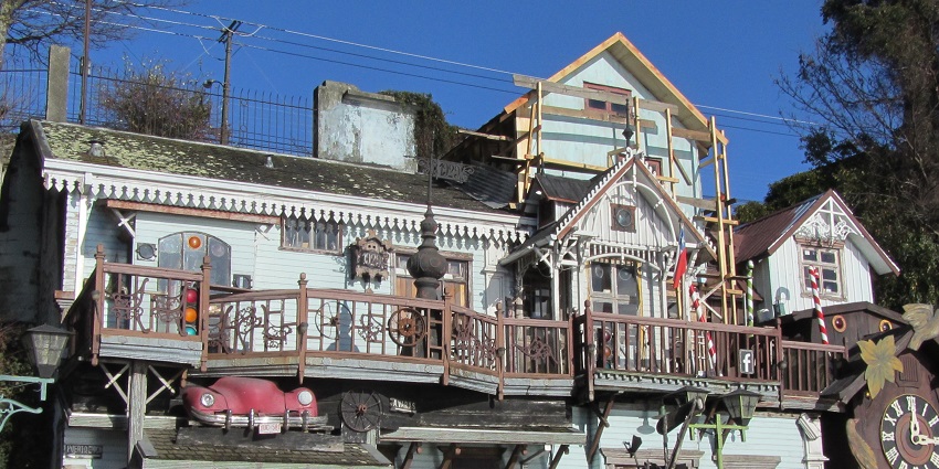 Eclectic Museo Pablo Fierro in Puerto Varas, Chile, featuring artistic displays.