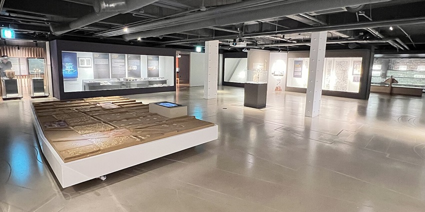 An image showing the interior of Anyang Museum, a famous place in Anyang.