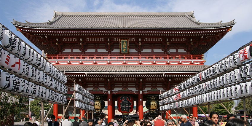 Temple glows with festive spirit as things to do in Tokyo in December weave history