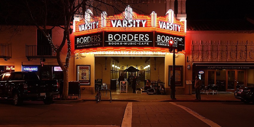 Enjoy music, film, and theatre in style at The Varsity Centre, a vibrant arts hub downtown.