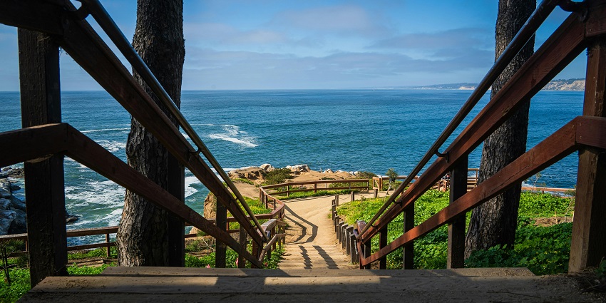 Scenic cliffside hikes are among the best things to do in Portrush for nature lovers.