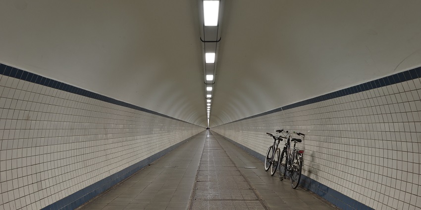 A historic tunnel under the river, perfect for walking or cycling to explore the city’s other side.