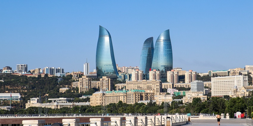 Image of Baku Boulevard, strolling here is one of the best free things to do in Baku.