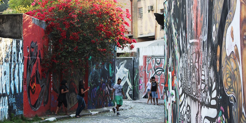 Explore the ever-evolving alleyway of Beco do Batman, adorned with colorful and edgy street art murals, among the best things to do in São Paulo.