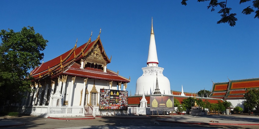 An image of Wat Mahathat Worawihan, one of the tourist attractions in Phetchaburi, Thailand.