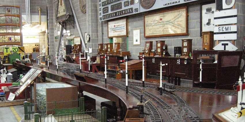 Shinkansen on display at York’s National Railway Museum, showcasing Japan’s iconic bullet train technology.