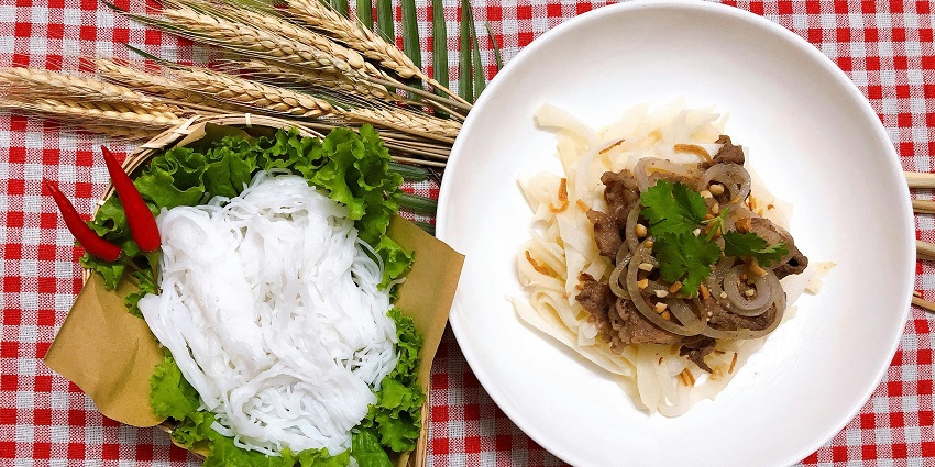 Have the local food here for an amazing culinary experience.