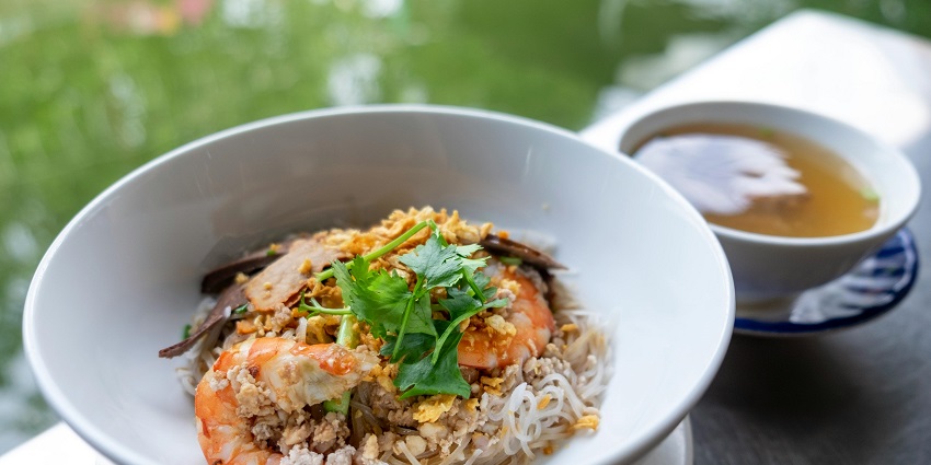 When visiting Trang An, you get a chance to enjoy tasty local Vietnamese food.