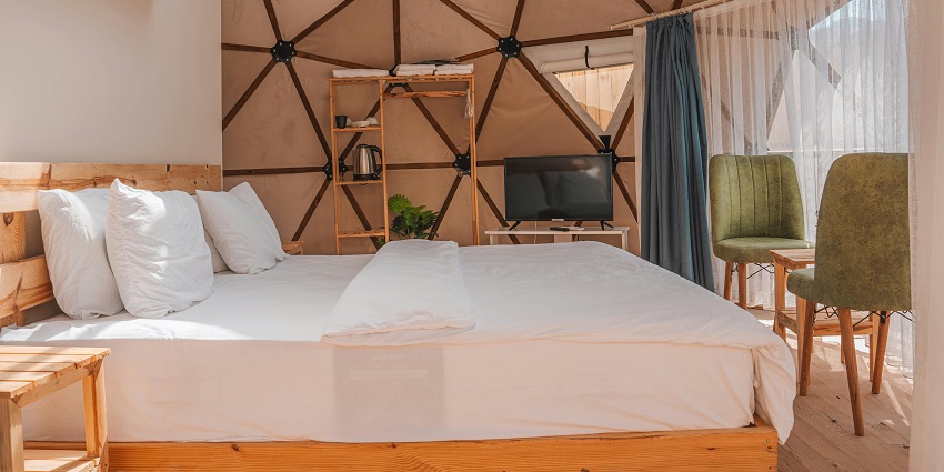 Accommodations nearby offer a variety of facilities to ensure a comfortable stay