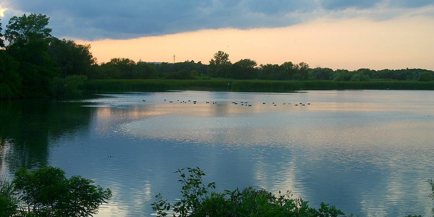 Viewing scenic beauty of sunsets at Rotary Park is the best thing to do in Ajax, Canada.