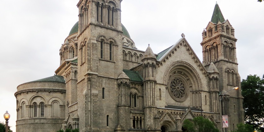 Visiting the St. Louis Cathedral is one of the things to do in Port Louis.