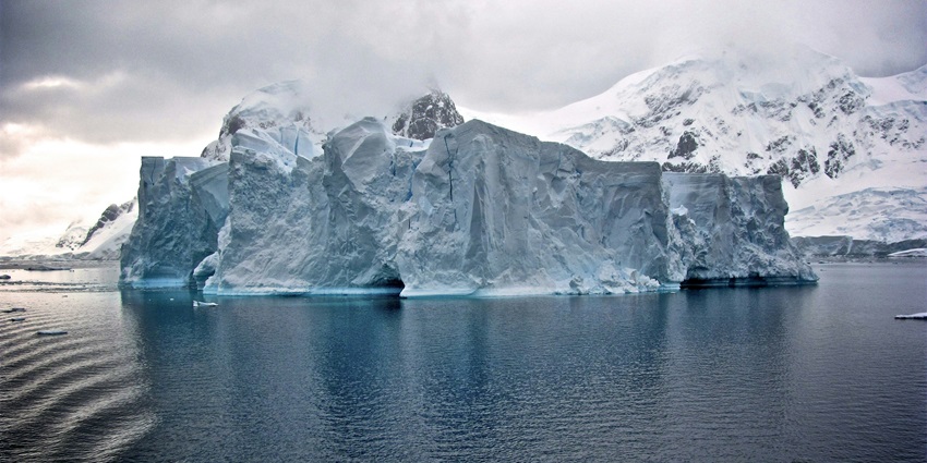 An image of the waters of Antarctica, performing kayaking is the best things to do in Antarctica.