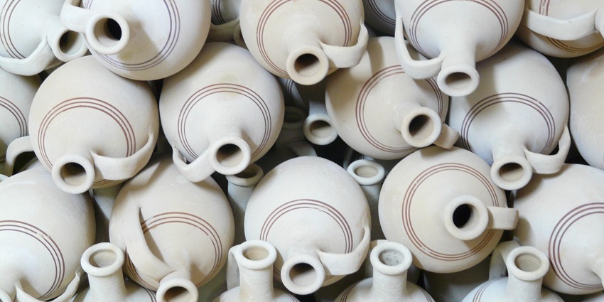 Image of ceramic jugs resembling the Spanish ceramic jugs, one of the best things to buy in Spain.