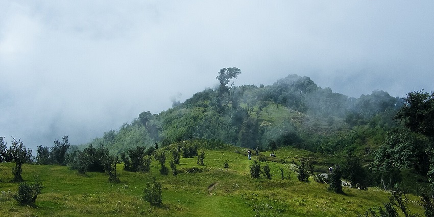 Visit Rameetay Dara, an offbeat place near Mirik with a stunning viewpoint.