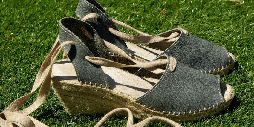 An image showing shoes resembling the famous handmade Spanish espadrilles.