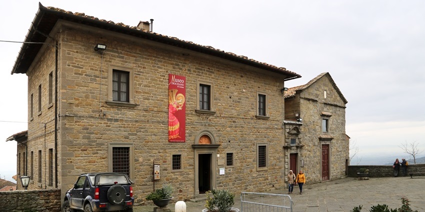 View religious art masterpieces, including works by Fra Angelico, in this quiet museum.