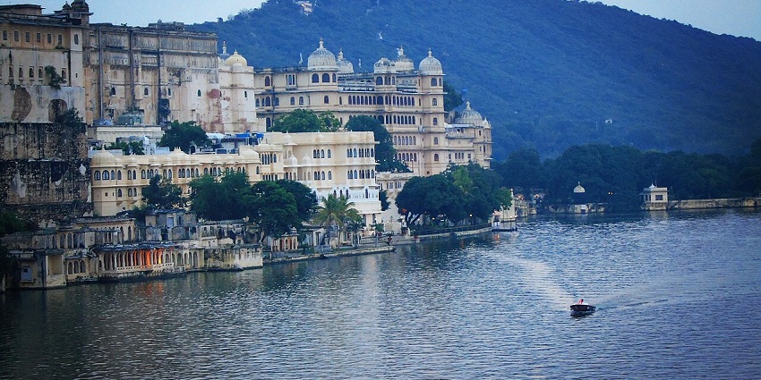 Scenic waterfront location with views of City Palace and Lake Palace to explore in Udaipur