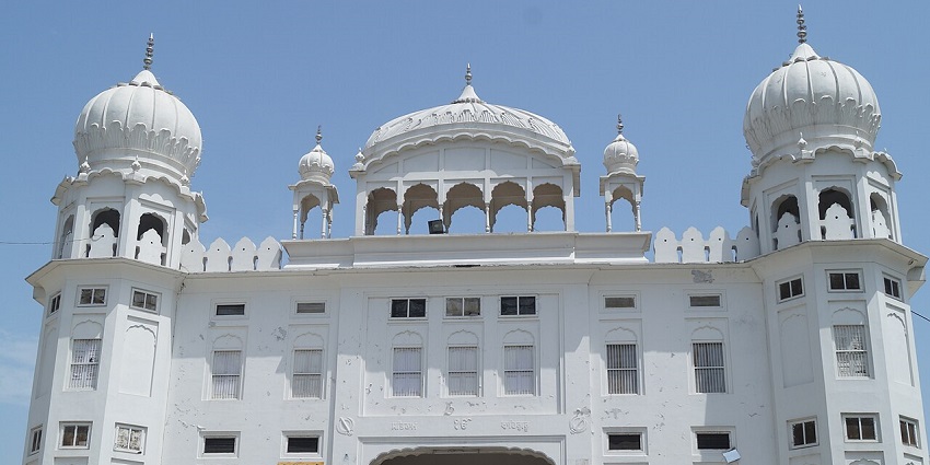The Anandpur Sahib Gurudwara is one of the best places to visit in Punjab in May.