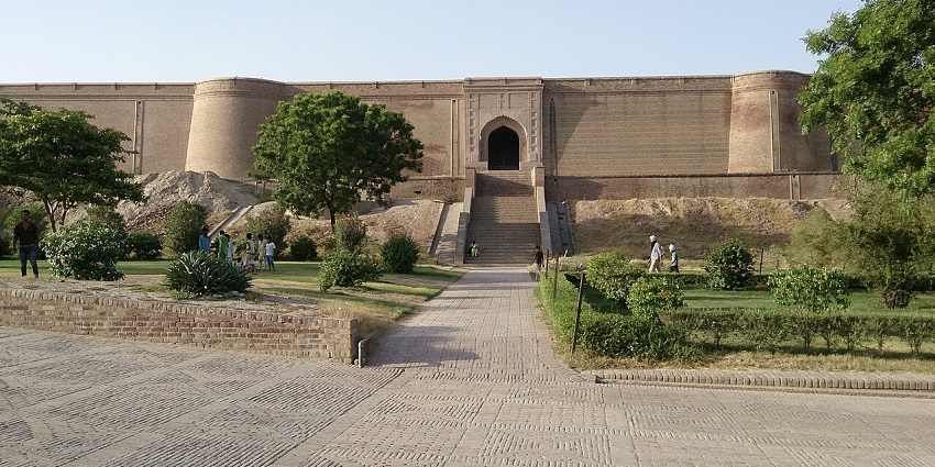 A view of Qila Mubarak and historic Gurudwaras showcasing the ancient legacy of Bathinda city.