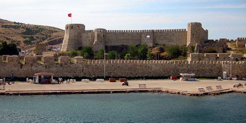 A charming Aegean island known for vineyards, cobbled streets, and well-preserved Ottoman architecture.