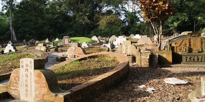 One of the historical places in Singapore is Bukit Brown Cemetery, a historic Chinese cemetery.